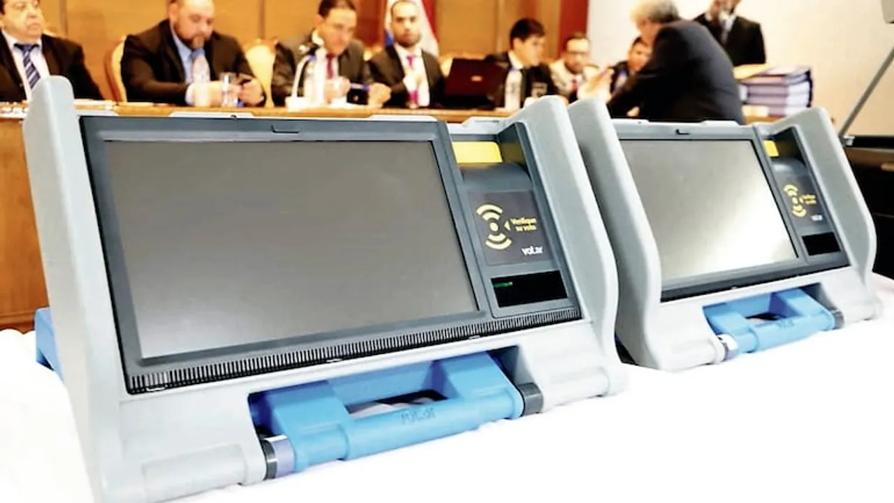Senado queda sin quórum tras bloqueo cartista a la revisión de máquinas de votación
