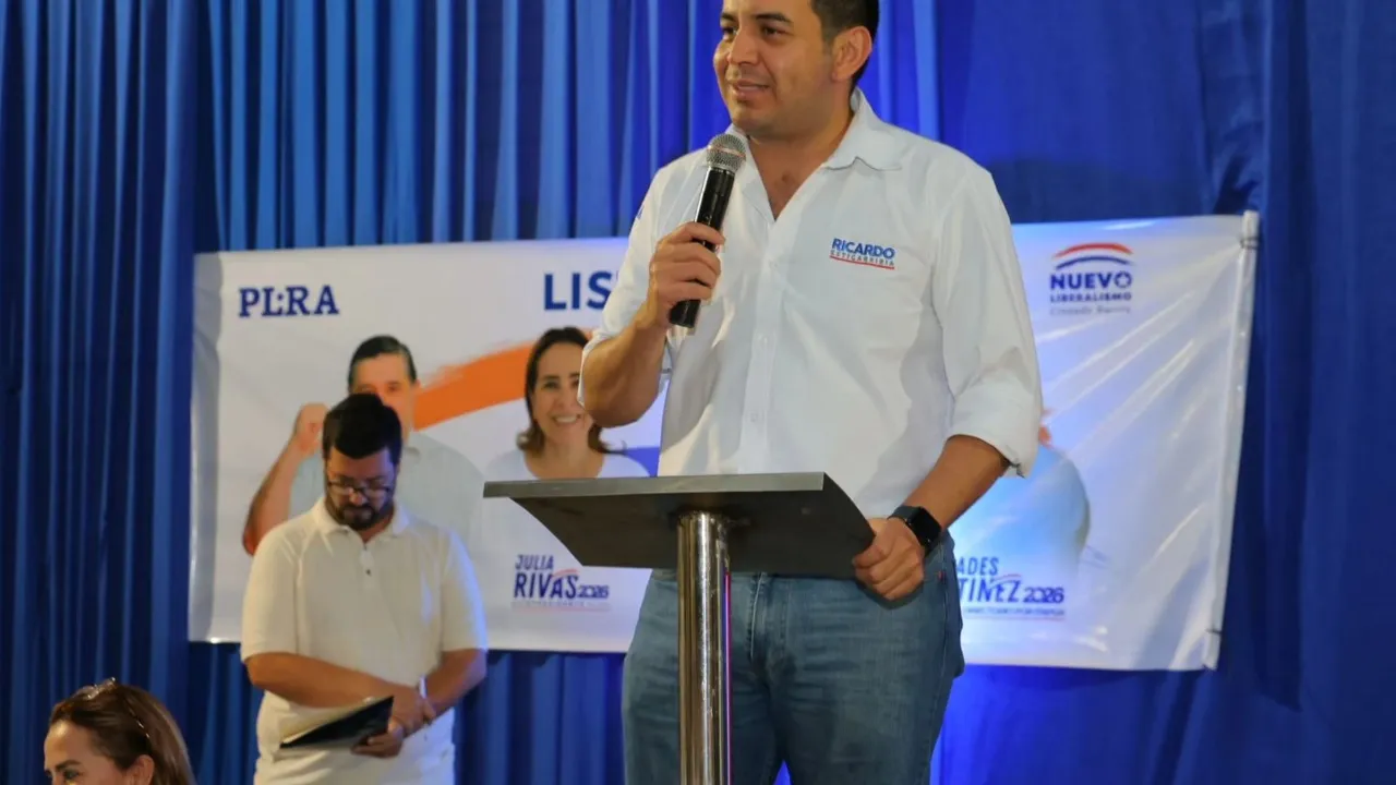 Ricardo Estigarribia afirma que la supuesta pelea en Honor Colorado busca distraer al país